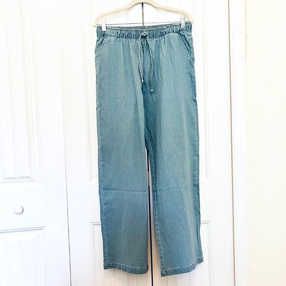 BEBE Wide Leg Elastic Waist Chambray Jeans in Light Blue (L) New With Tag - Picture 3 of 9